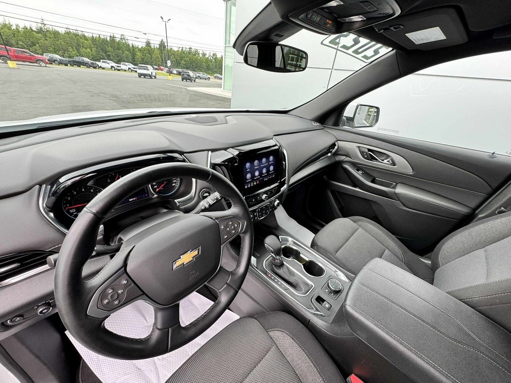 Chevrolet Traverse LT Cloth 2023 à Tracadie-Sheila, Nouveau-Brunswick - 9 - w1024h768px