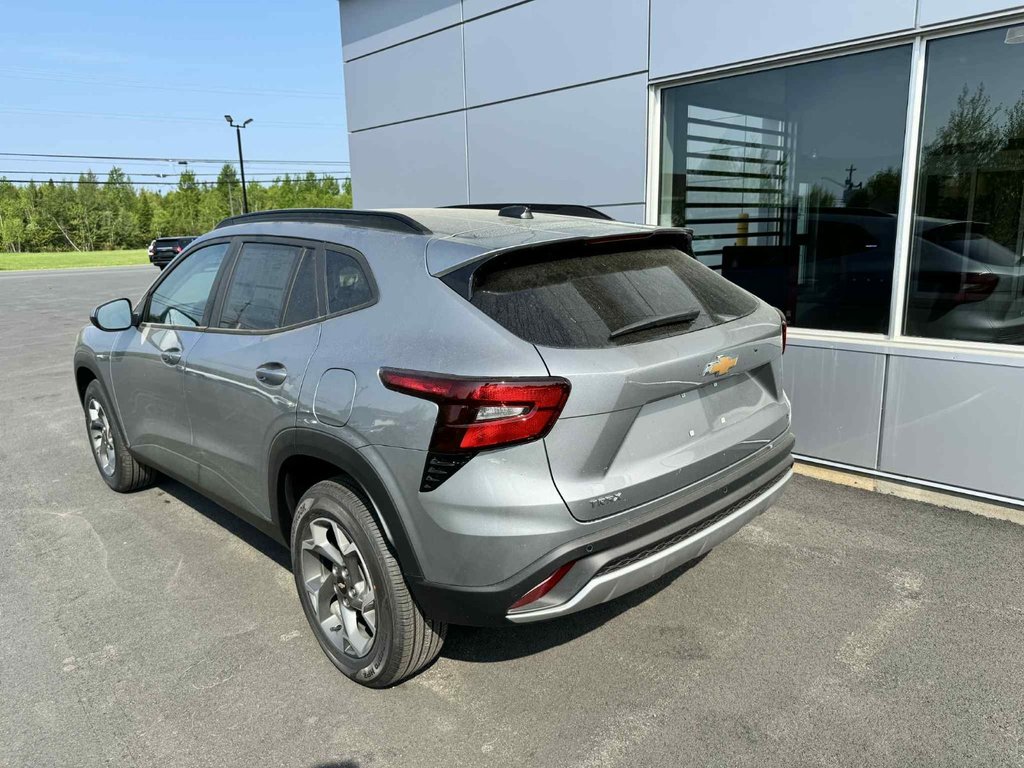 2025 Chevrolet Trax FWD LT in Tracadie-Sheila, New Brunswick - 2 - w1024h768px