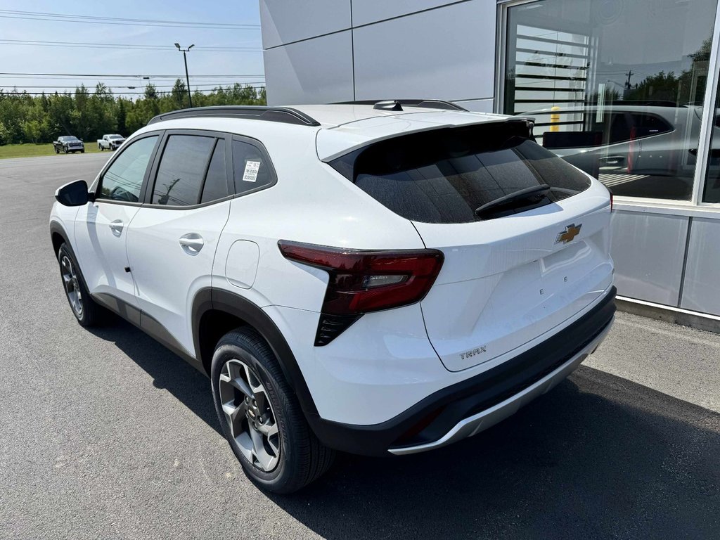 2025 Chevrolet Trax LT in Tracadie-Sheila, New Brunswick - 2 - w1024h768px