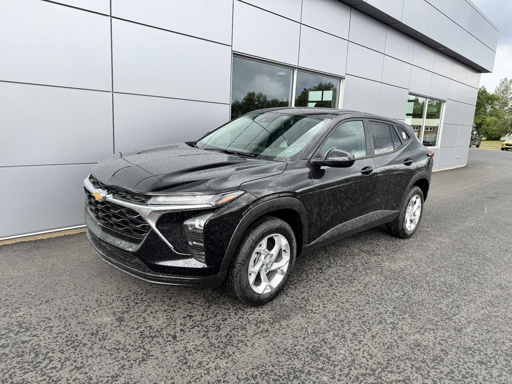 2025 Chevrolet Trax FWD LS in Tracadie-Sheila, New Brunswick - 1 - w1024h768px
