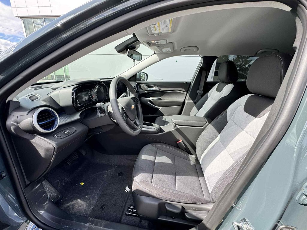2025 Chevrolet Trax LS in Tracadie-Sheila, New Brunswick - 4 - w1024h768px