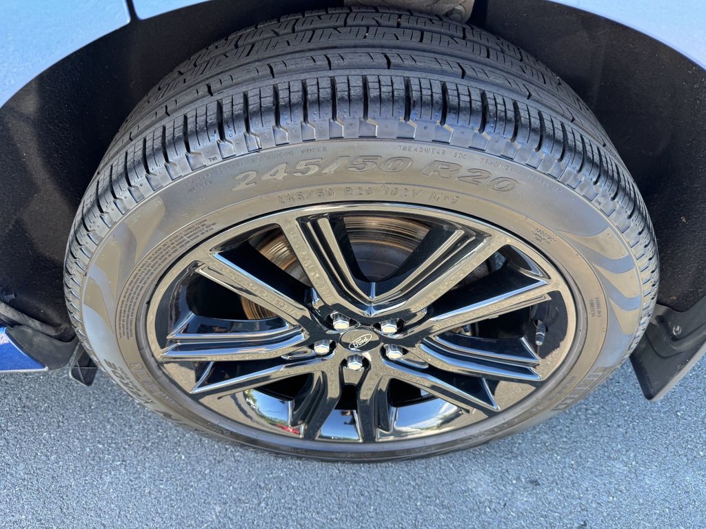 2024 Ford Edge ST-Line in Tracadie-Sheila, New Brunswick - 5 - w1024h768px