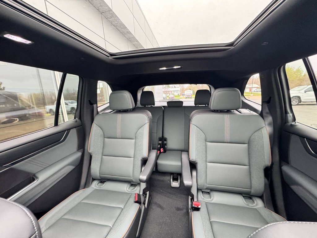 2025 GMC Acadia AT4 in Tracadie-Sheila, New Brunswick - 4 - w1024h768px