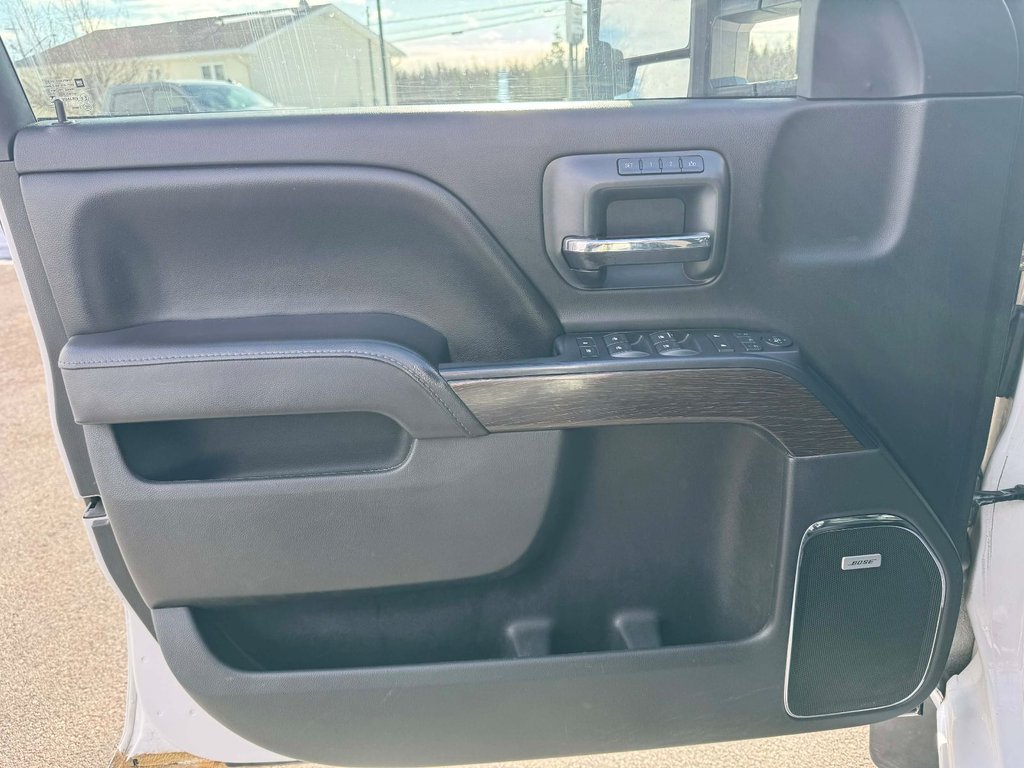 2017 GMC Sierra 1500 Denali in Tracadie-Sheila, New Brunswick - 14 - w1024h768px