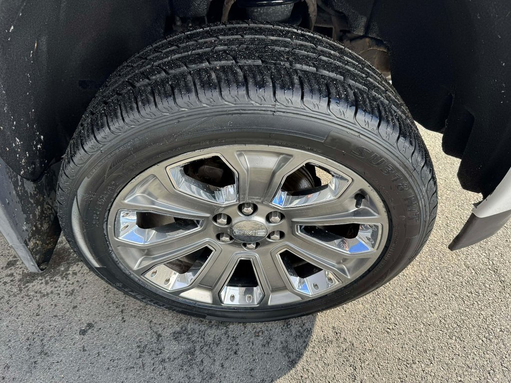 2017 GMC Sierra 1500 Denali in Tracadie-Sheila, New Brunswick - 7 - w1024h768px