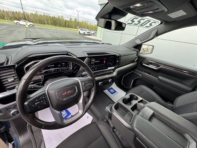 2022 GMC Sierra 1500 SLE in Tracadie-Sheila, New Brunswick - 12 - w1024h768px