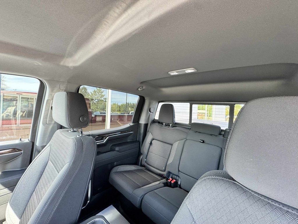 2024 GMC Sierra 1500 Elevation in Tracadie-Sheila, New Brunswick - 8 - w1024h768px