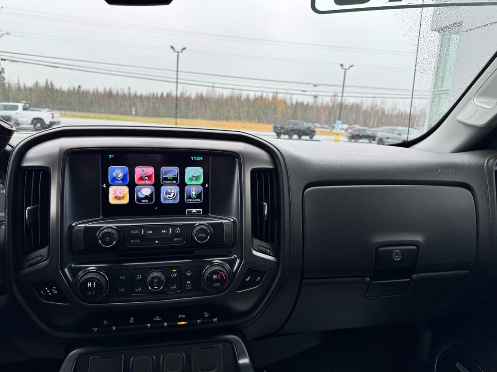 2018  Sierra 2500HD SLT in Tracadie-Sheila, New Brunswick - 11 - w1024h768px