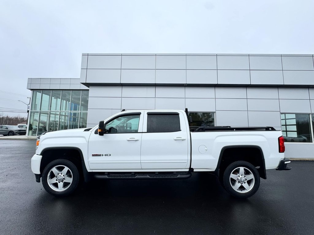 2018  Sierra 2500HD SLT in Tracadie-Sheila, New Brunswick - 2 - w1024h768px