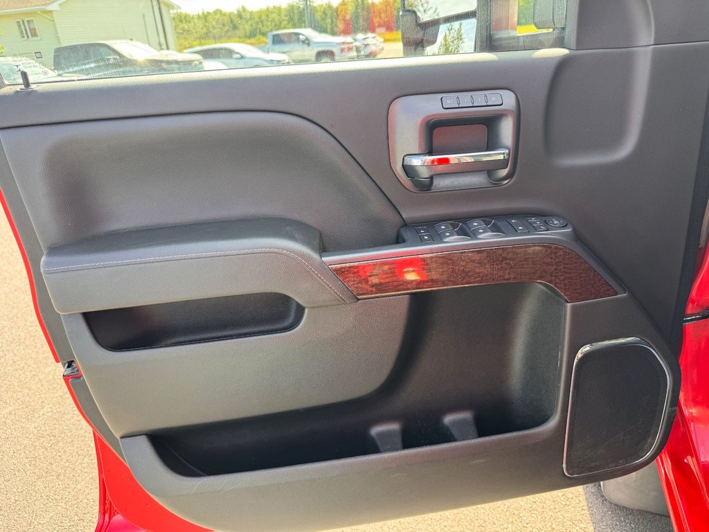 GMC Sierra 2500HD SLT 2019 à Tracadie-Sheila, Nouveau-Brunswick - 10 - w1024h768px
