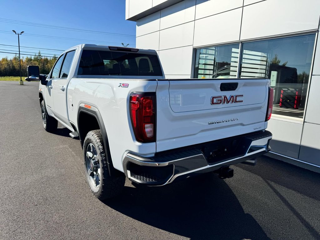 2025  Sierra 2500HD SLE in Tracadie-Sheila, New Brunswick - 3 - w1024h768px