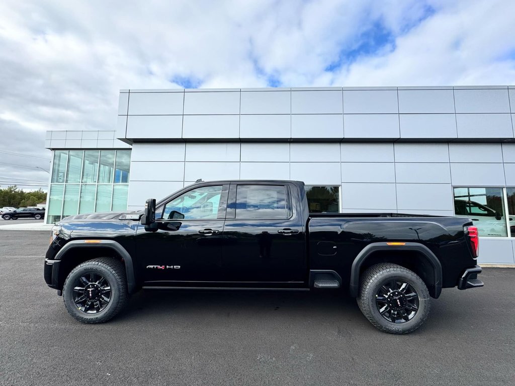 2025  Sierra 2500 AT4 CREW CAB 4WD in Tracadie-Sheila, New Brunswick - 2 - w1024h768px