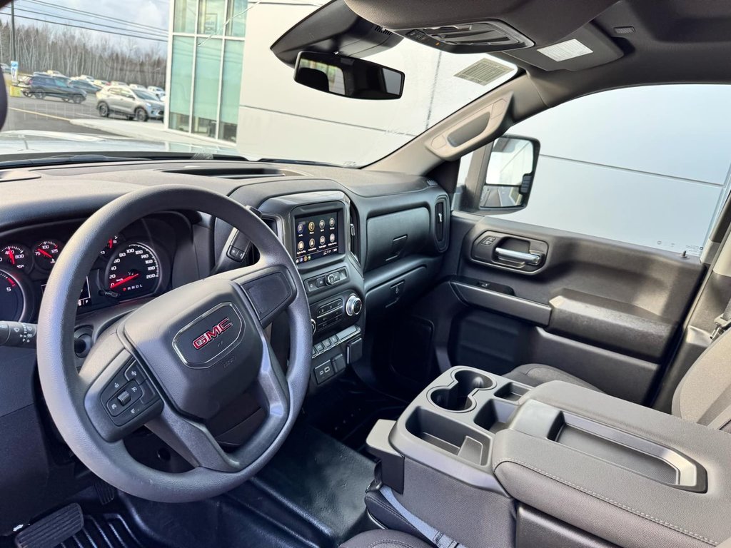 2025  Sierra 2500 PRO CREW CAB 4WD in Tracadie-Sheila, New Brunswick - 4 - w1024h768px