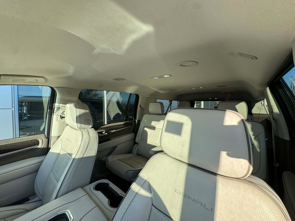 2022 GMC Yukon XL Denali in Tracadie-Sheila, New Brunswick - 8 - w1024h768px