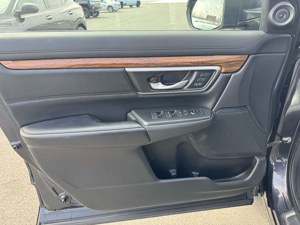Honda CR-V Touring 2018 à Tracadie-Sheila, Nouveau-Brunswick - 8 - w1024h768px