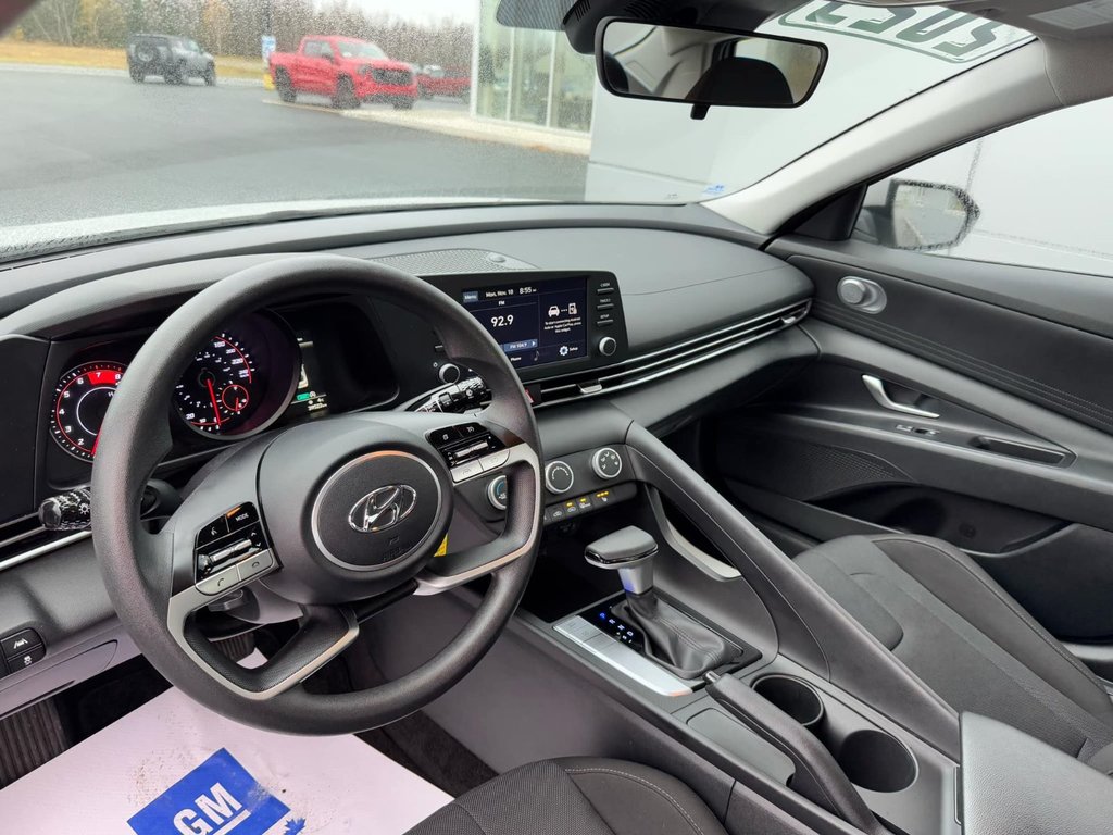 2023  Elantra Essential in Tracadie-Sheila, New Brunswick - 8 - w1024h768px