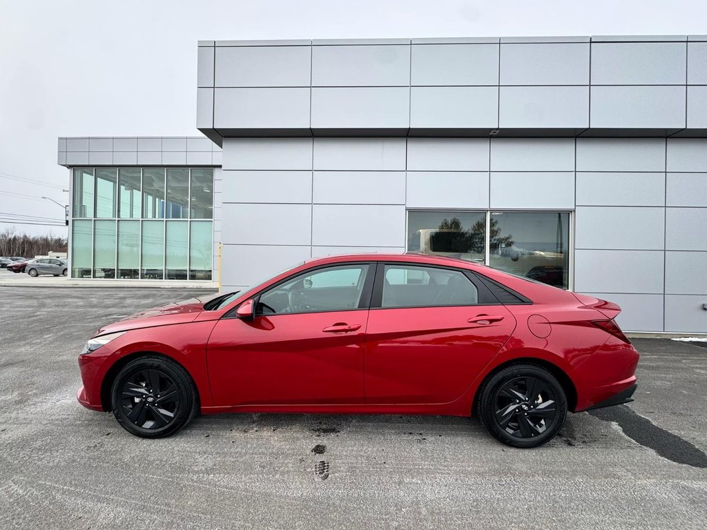 2023 Hyundai Elantra Preferred in Tracadie-Sheila, New Brunswick - 3 - w1024h768px