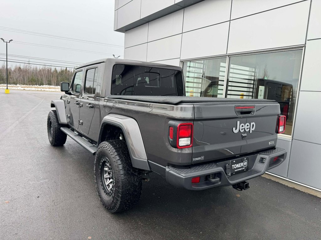 Jeep Gladiator Overland 2022 à Tracadie-Sheila, Nouveau-Brunswick - 4 - w1024h768px