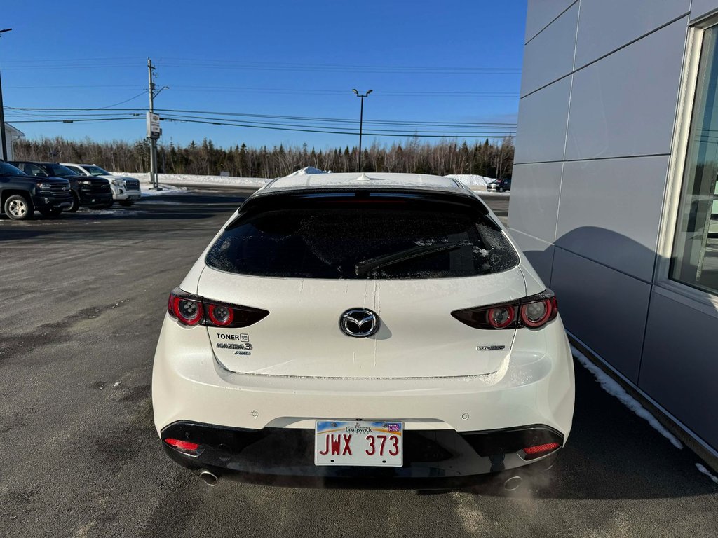 2021 Mazda Mazda3 Sport Grand Touring photo 3