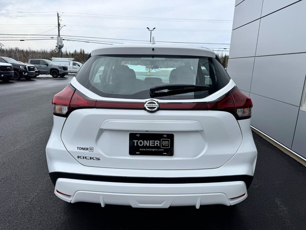 2021 Nissan Kicks S in Tracadie-Sheila, New Brunswick - 3 - w1024h768px