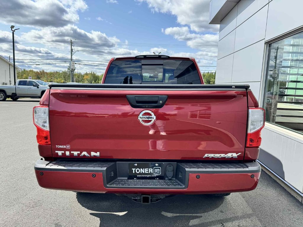 2017 Nissan Titan PRO-4X in Tracadie-Sheila, New Brunswick - 5 - w1024h768px