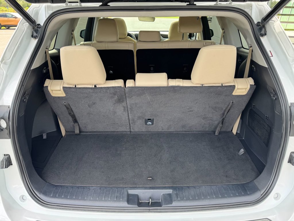 Toyota Highlander Hybrid XLE 2023 à Tracadie-Sheila, Nouveau-Brunswick - 8 - w1024h768px