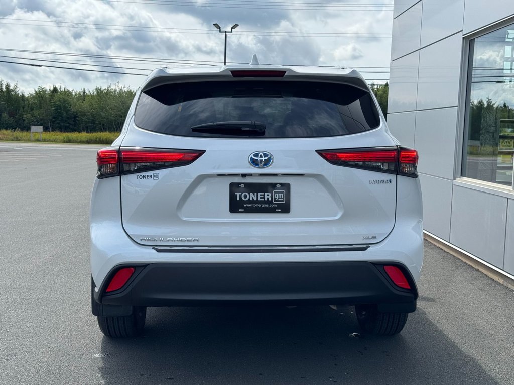 Toyota Highlander Hybrid XLE 2023 à Tracadie-Sheila, Nouveau-Brunswick - 6 - w1024h768px