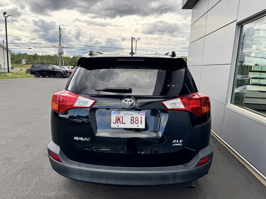 2015 Toyota RAV4 XLE in Tracadie-Sheila, New Brunswick - 4 - w1024h768px