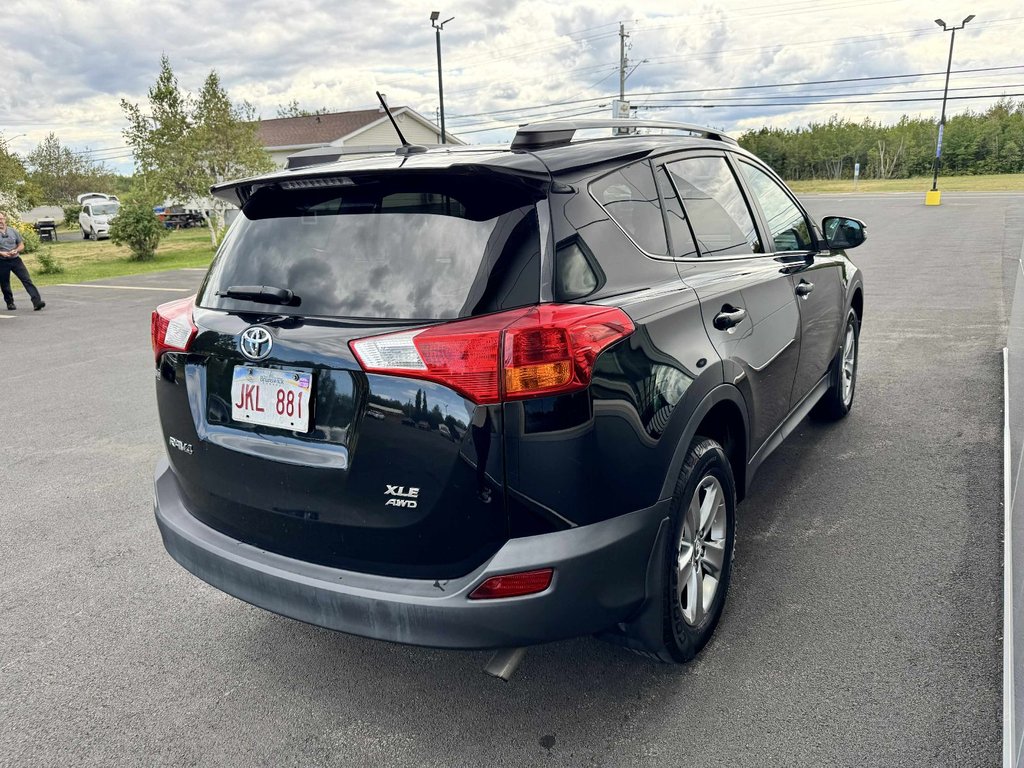 2015 Toyota RAV4 XLE in Tracadie-Sheila, New Brunswick - 6 - w1024h768px