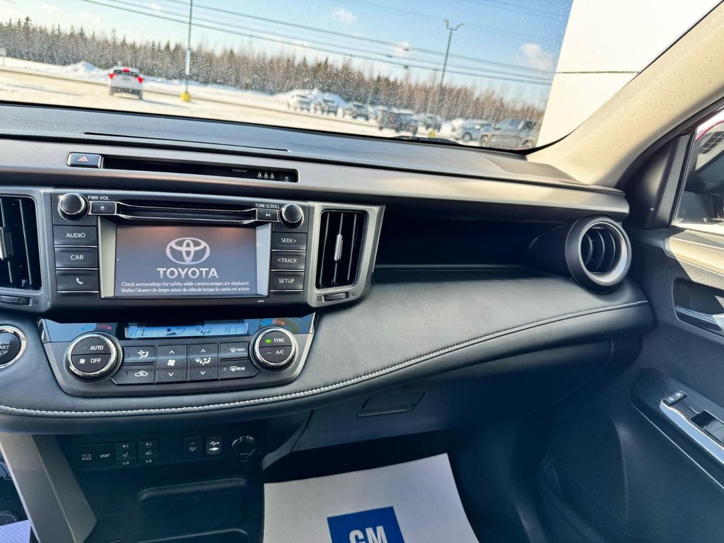 Toyota RAV4 XLE 2018 à Tracadie-Sheila, Nouveau-Brunswick - 10 - w1024h768px