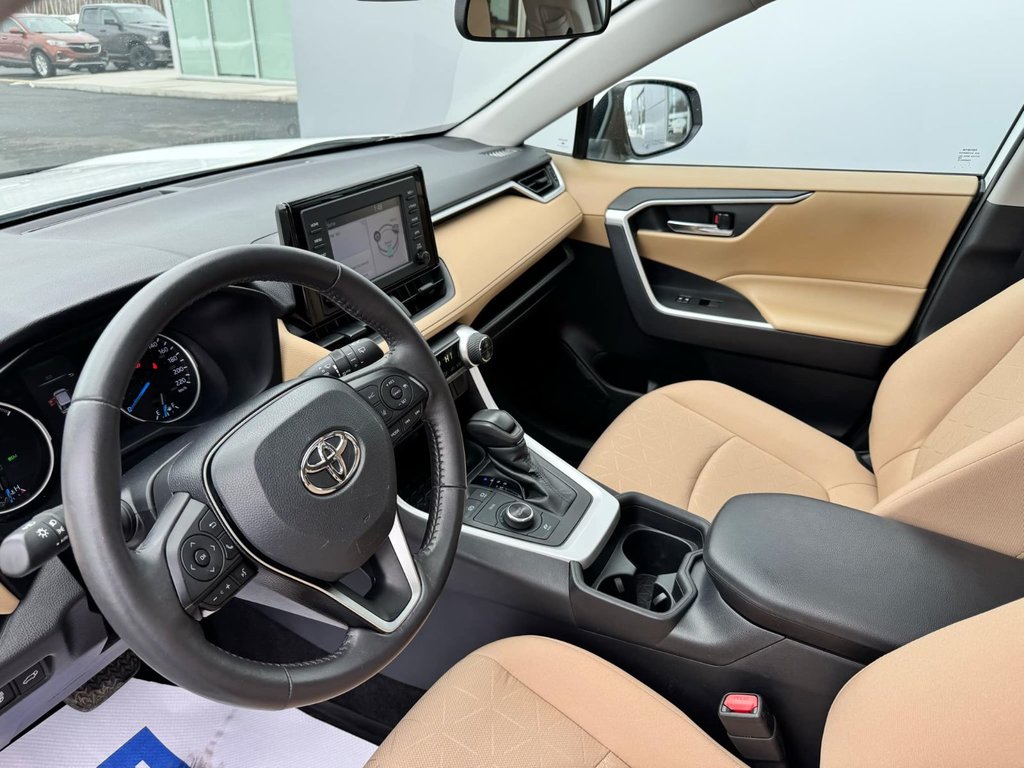 Toyota RAV4  2021 à Tracadie-Sheila, Nouveau-Brunswick - 12 - w1024h768px