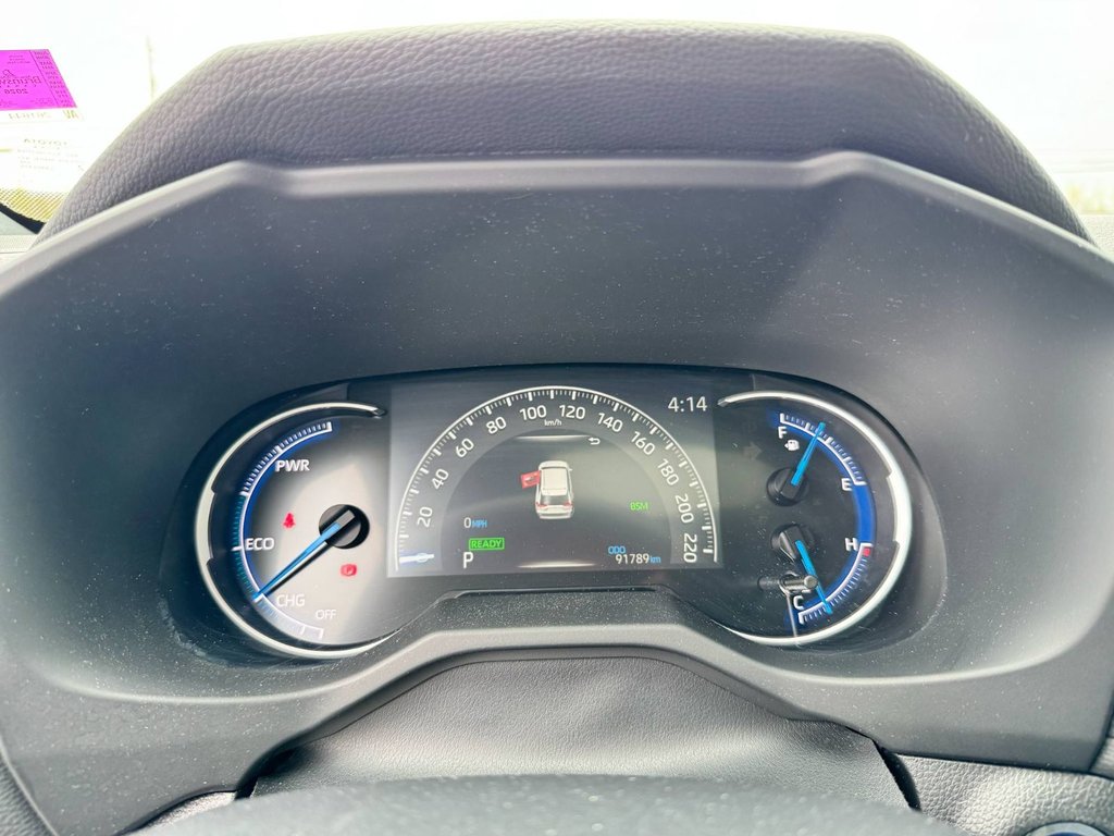 2021 Toyota RAV4 XLE Hybrid in Tracadie-Sheila, New Brunswick - 8 - w1024h768px