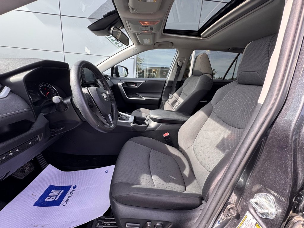 Toyota RAV4 XLE 2021 à Tracadie-Sheila, Nouveau-Brunswick - 13 - w1024h768px