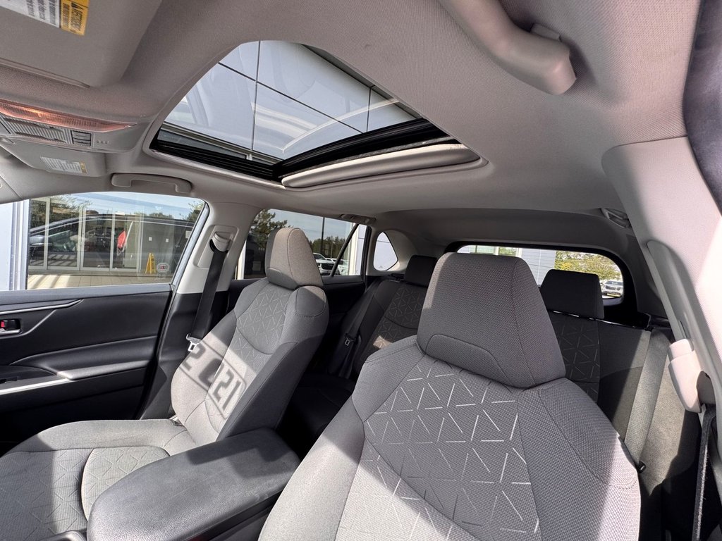 Toyota RAV4 XLE 2021 à Tracadie-Sheila, Nouveau-Brunswick - 15 - w1024h768px