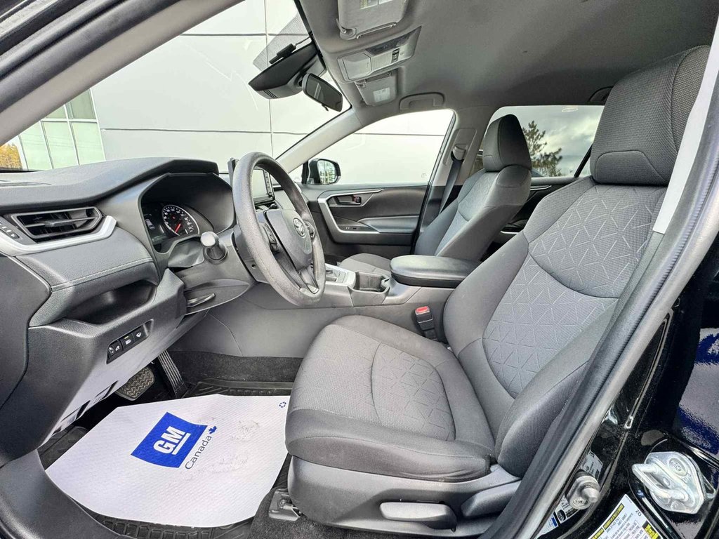 2022 Toyota RAV4 LE in Tracadie-Sheila, New Brunswick - 9 - w1024h768px