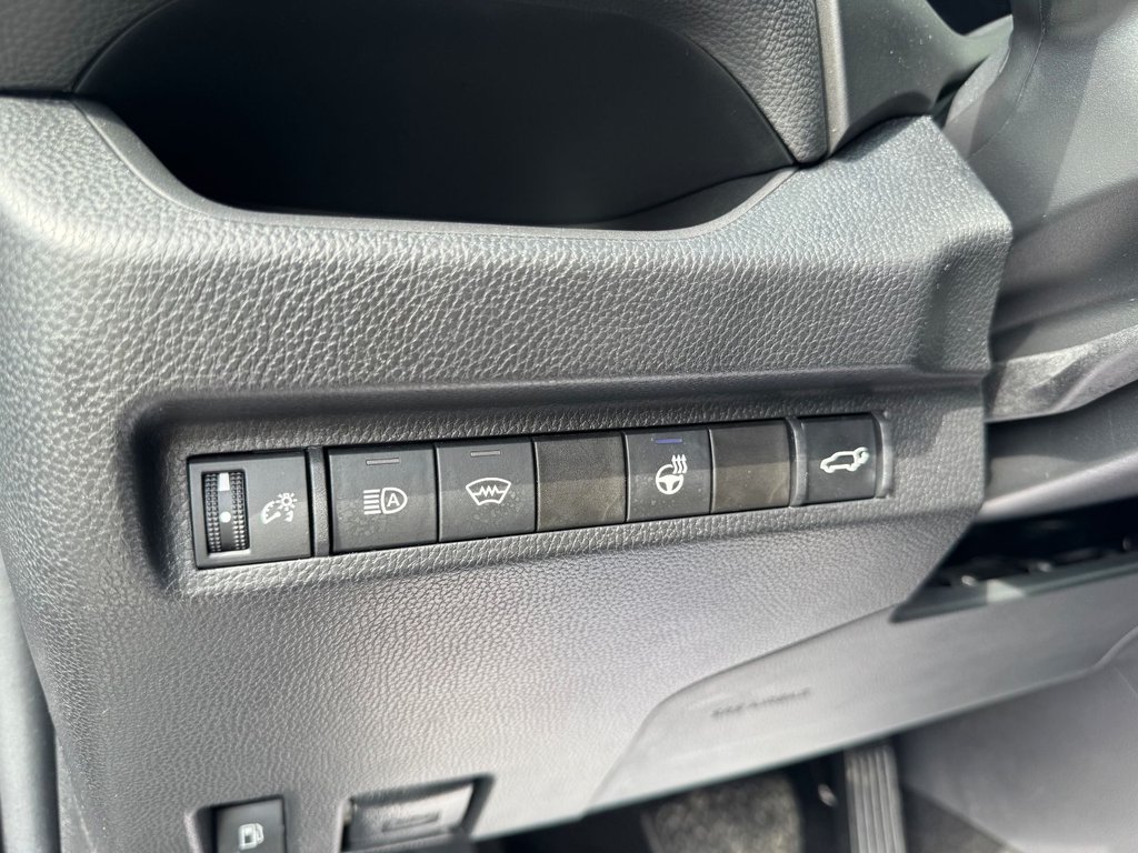 Toyota RAV4 Hybrid XLE 2023 à Tracadie-Sheila, Nouveau-Brunswick - 19 - w1024h768px