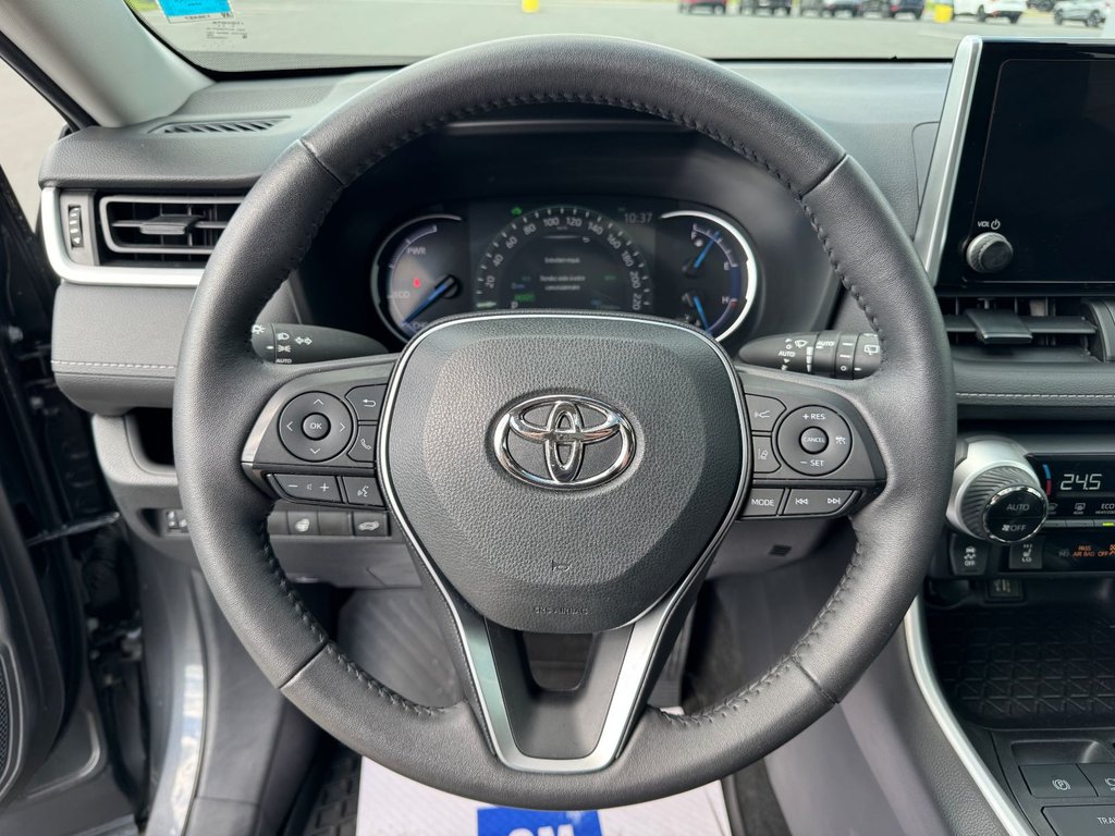 Toyota RAV4 Hybrid XLE 2023 à Tracadie-Sheila, Nouveau-Brunswick - 14 - w1024h768px