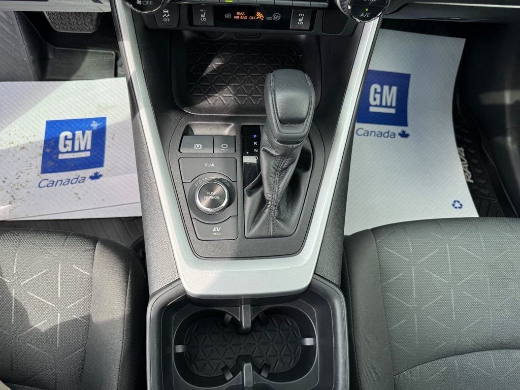 Toyota RAV4 Hybrid XLE 2023 à Tracadie-Sheila, Nouveau-Brunswick - 18 - w1024h768px