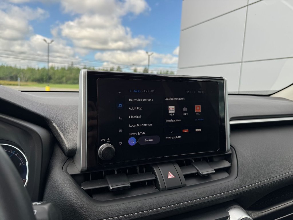 Toyota RAV4 Hybrid XLE 2023 à Tracadie-Sheila, Nouveau-Brunswick - 16 - w1024h768px