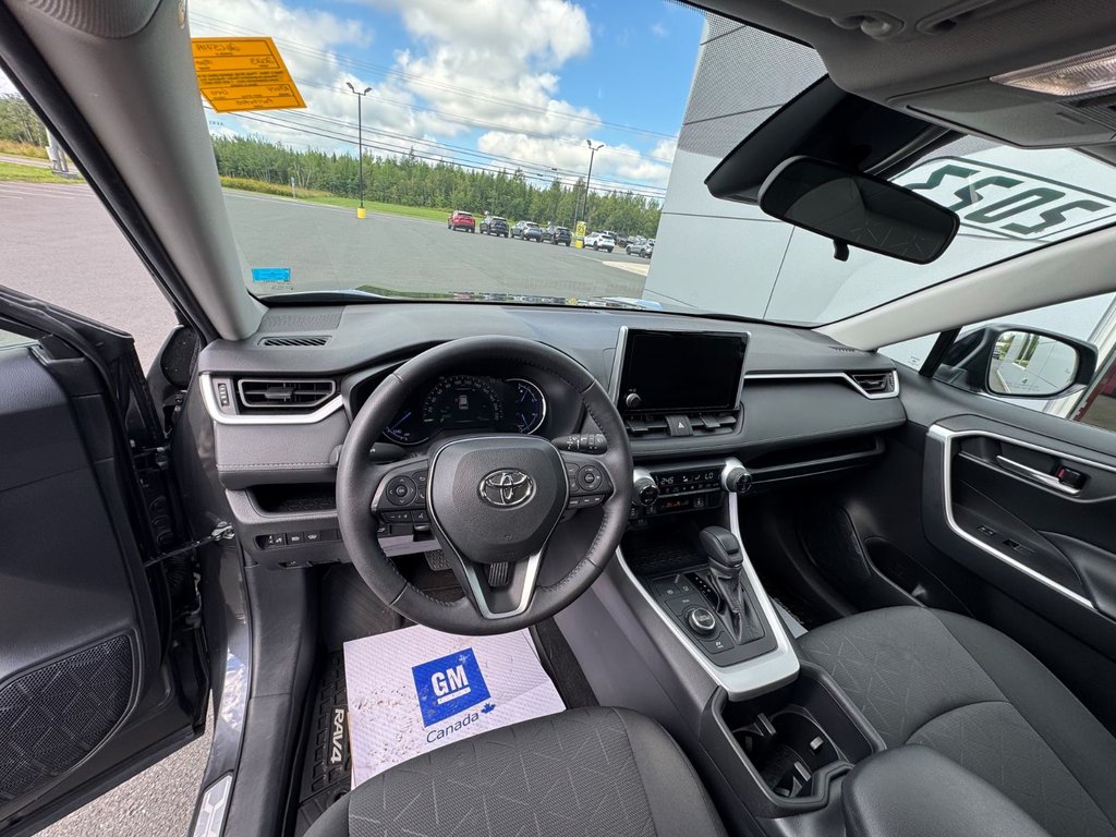 Toyota RAV4 Hybrid XLE 2023 à Tracadie-Sheila, Nouveau-Brunswick - 13 - w1024h768px