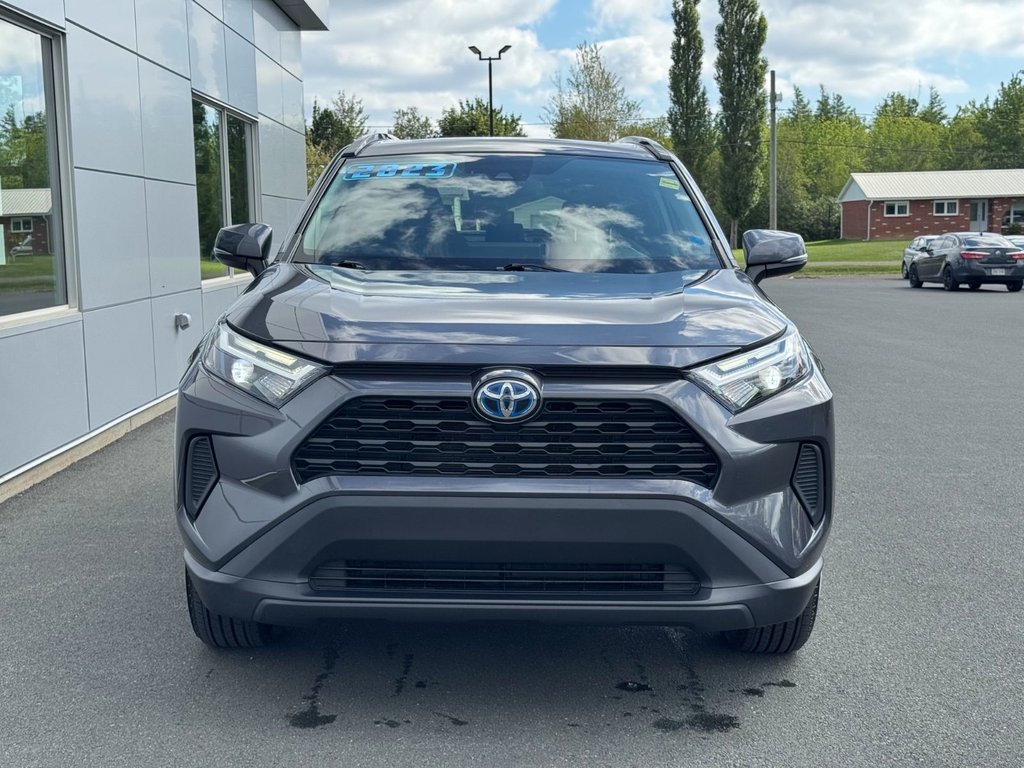 Toyota RAV4 Hybrid XLE 2023 à Tracadie-Sheila, Nouveau-Brunswick - 2 - w1024h768px