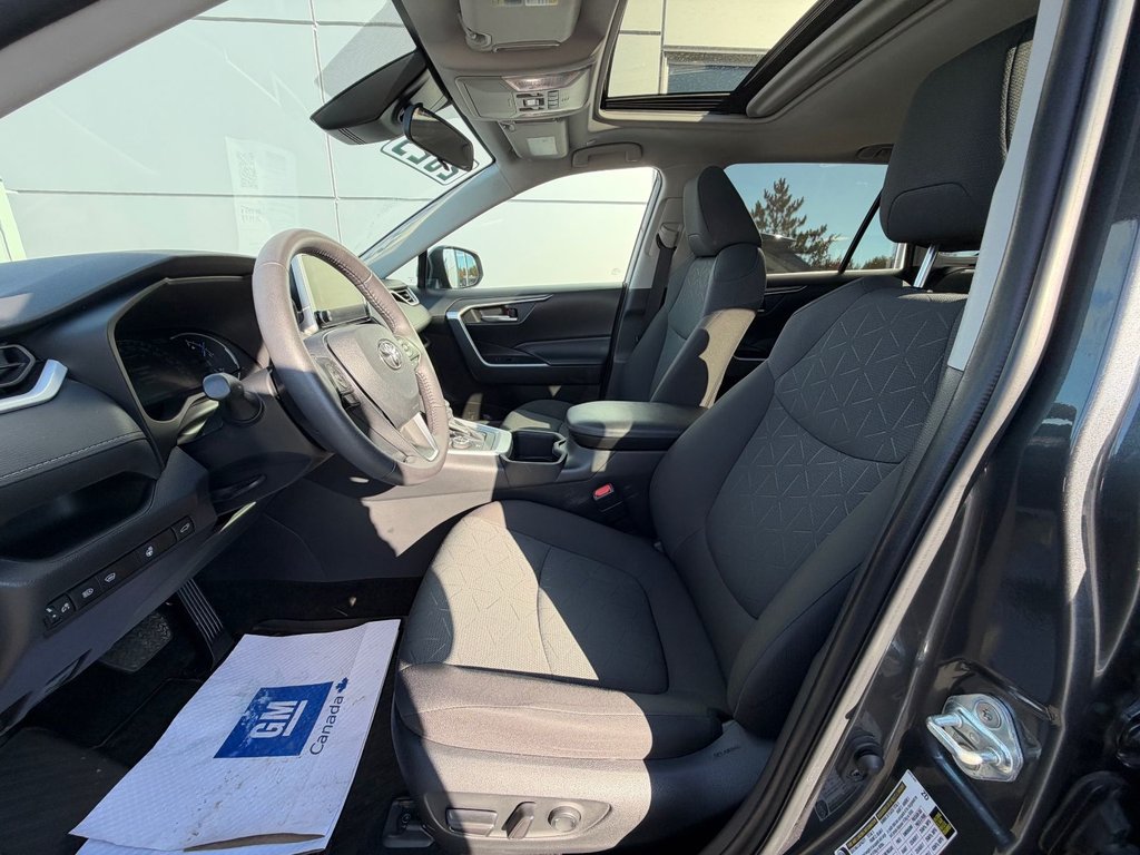 2023 Toyota RAV4 Hybrid XLE in Tracadie-Sheila, New Brunswick - 13 - w1024h768px