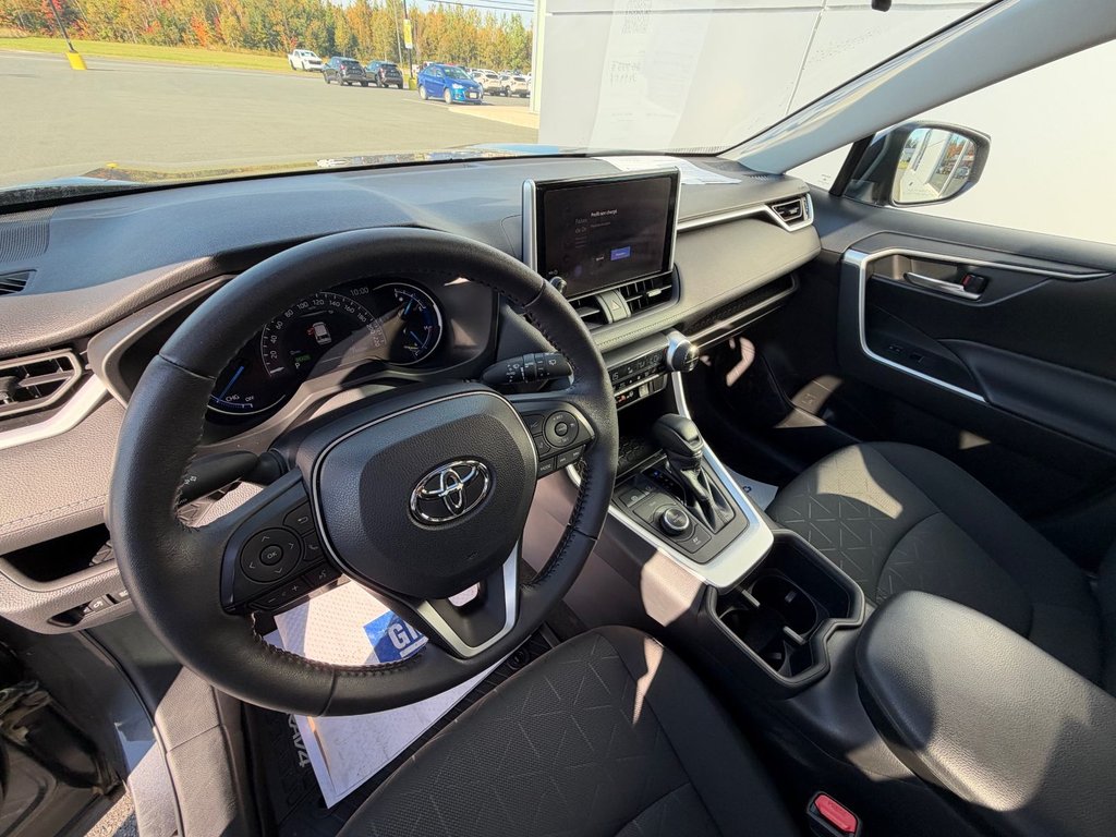 2023 Toyota RAV4 Hybrid XLE in Tracadie-Sheila, New Brunswick - 14 - w1024h768px