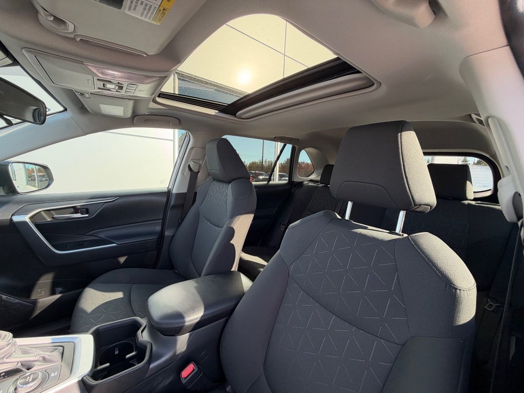 2023 Toyota RAV4 Hybrid XLE in Tracadie-Sheila, New Brunswick - 15 - w1024h768px