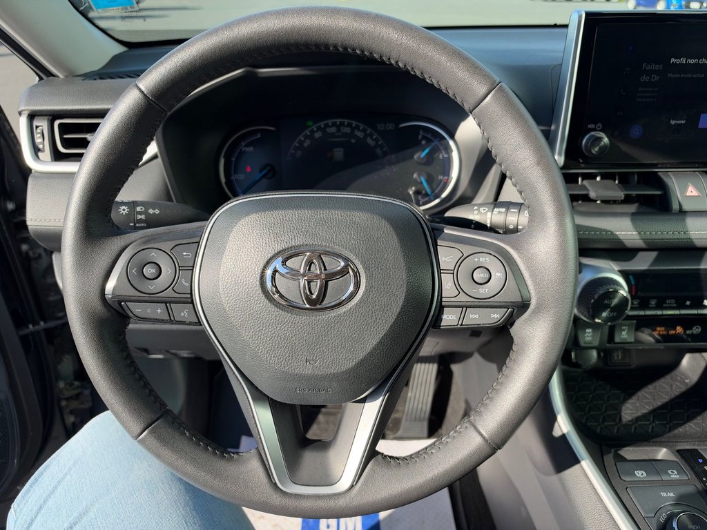 2023 Toyota RAV4 Hybrid XLE in Tracadie-Sheila, New Brunswick - 17 - w1024h768px