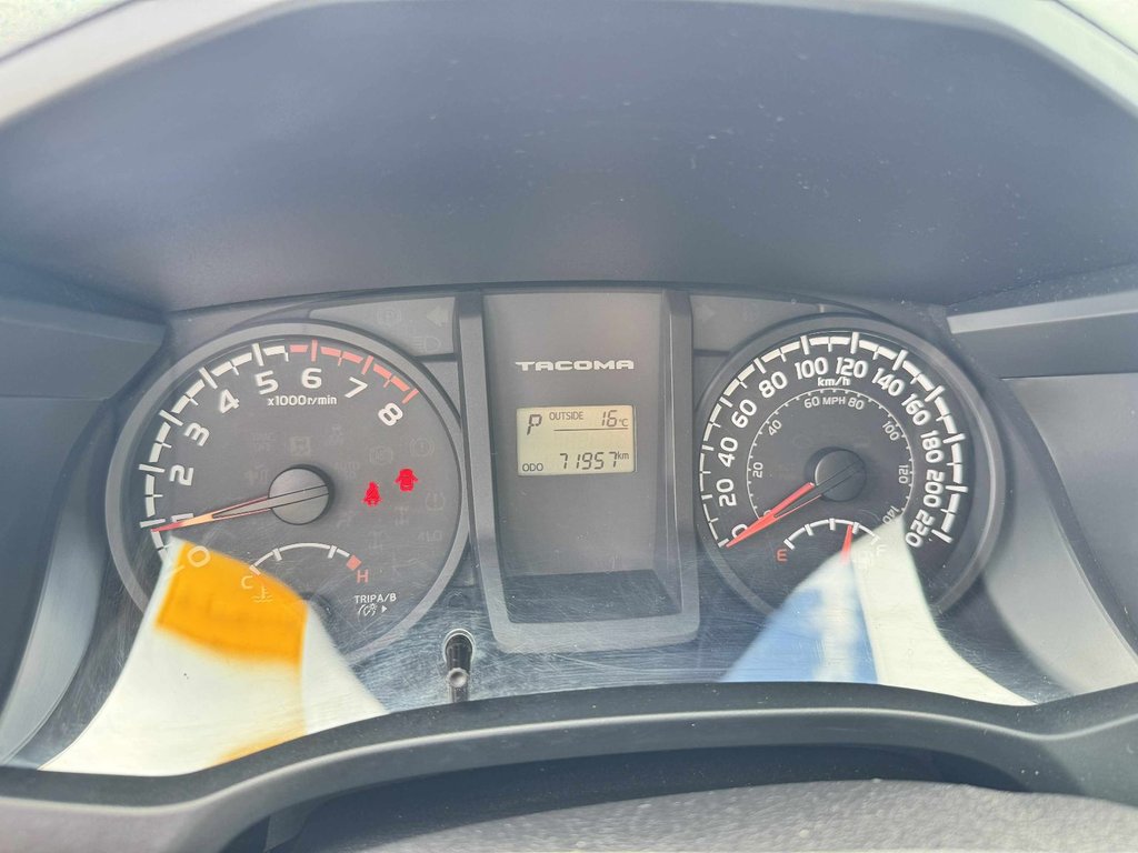 2016 Toyota Tacoma SR+ in Tracadie-Sheila, New Brunswick - 11 - w1024h768px