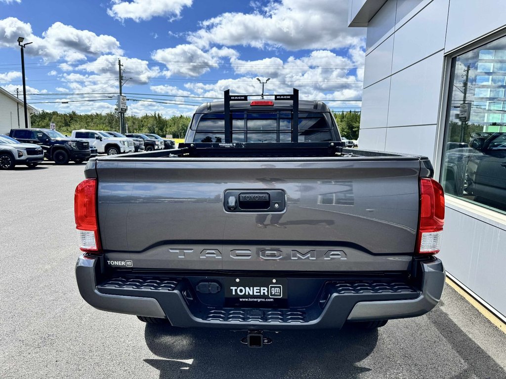 2016 Toyota Tacoma SR+ in Tracadie-Sheila, New Brunswick - 5 - w1024h768px