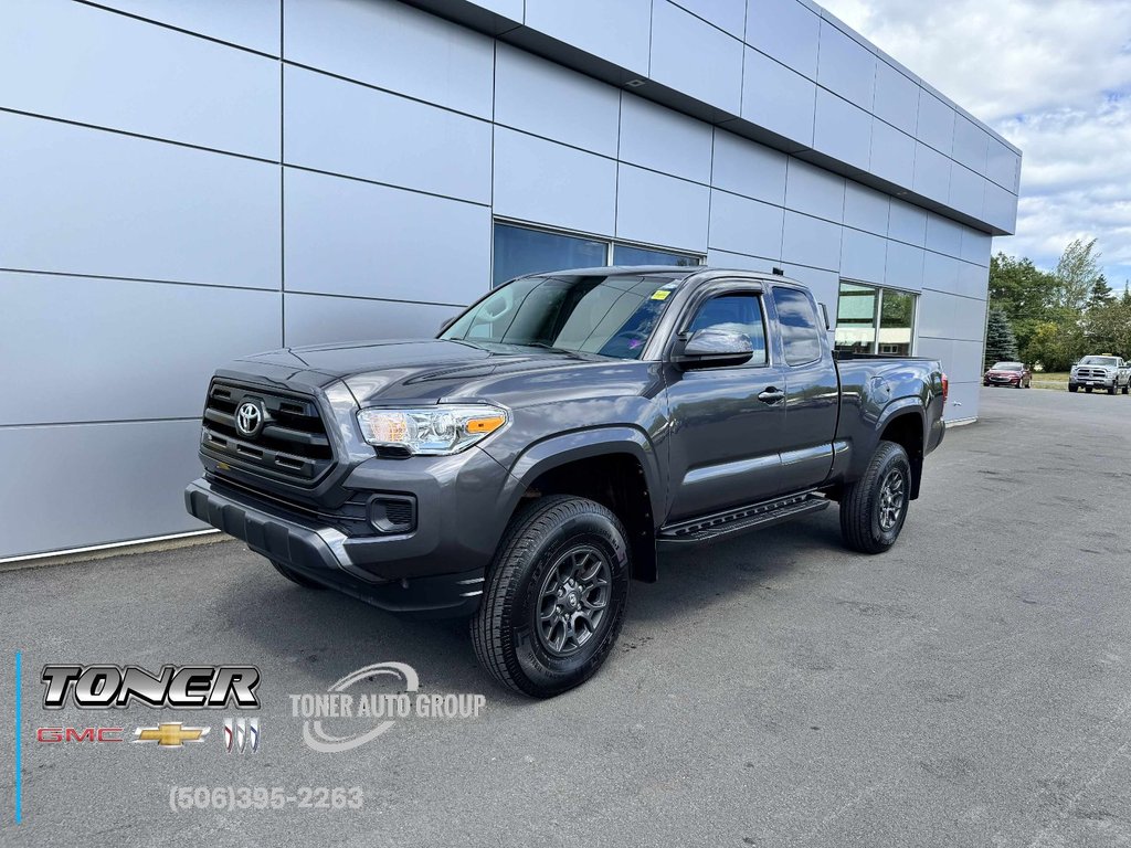 2016 Toyota Tacoma SR+ in Tracadie-Sheila, New Brunswick - 1 - w1024h768px