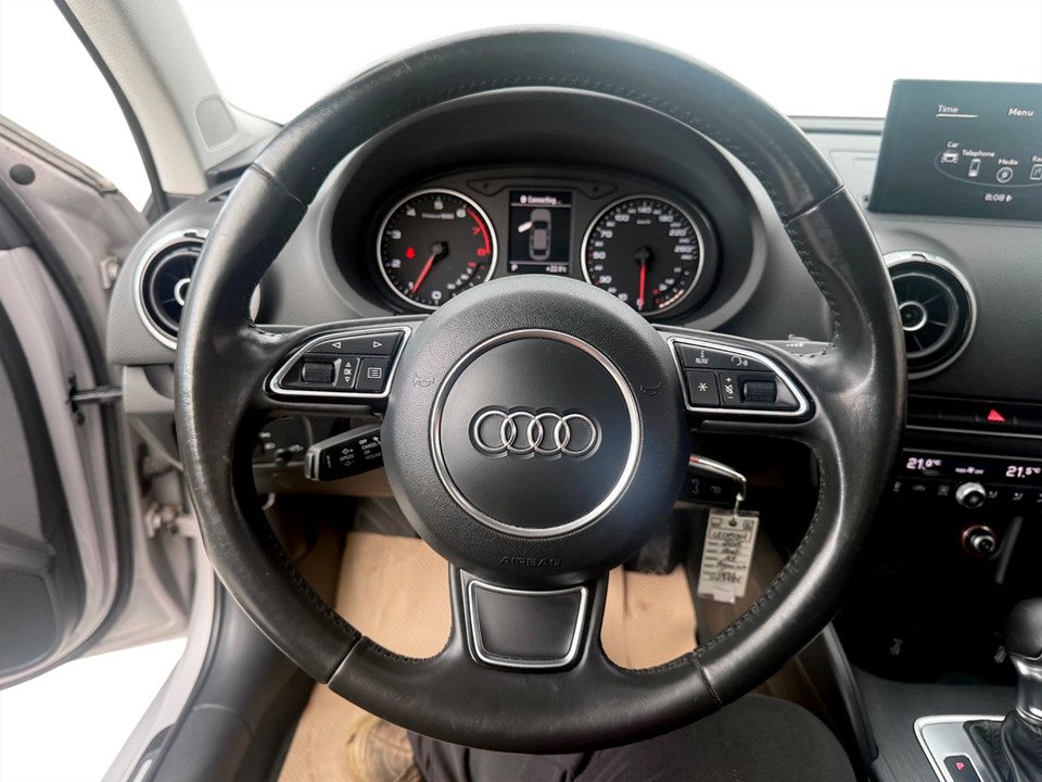 2015 Audi A3 2.0T Progressiv, keyless entry, Cruise control, BT in COLDBROOK, Nova Scotia - 10 - w1024h768px
