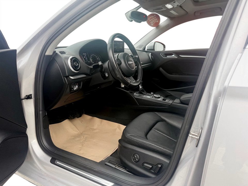 2015 Audi A3 2.0T Progressiv, keyless entry, Cruise control, BT in COLDBROOK, Nova Scotia - 9 - w1024h768px